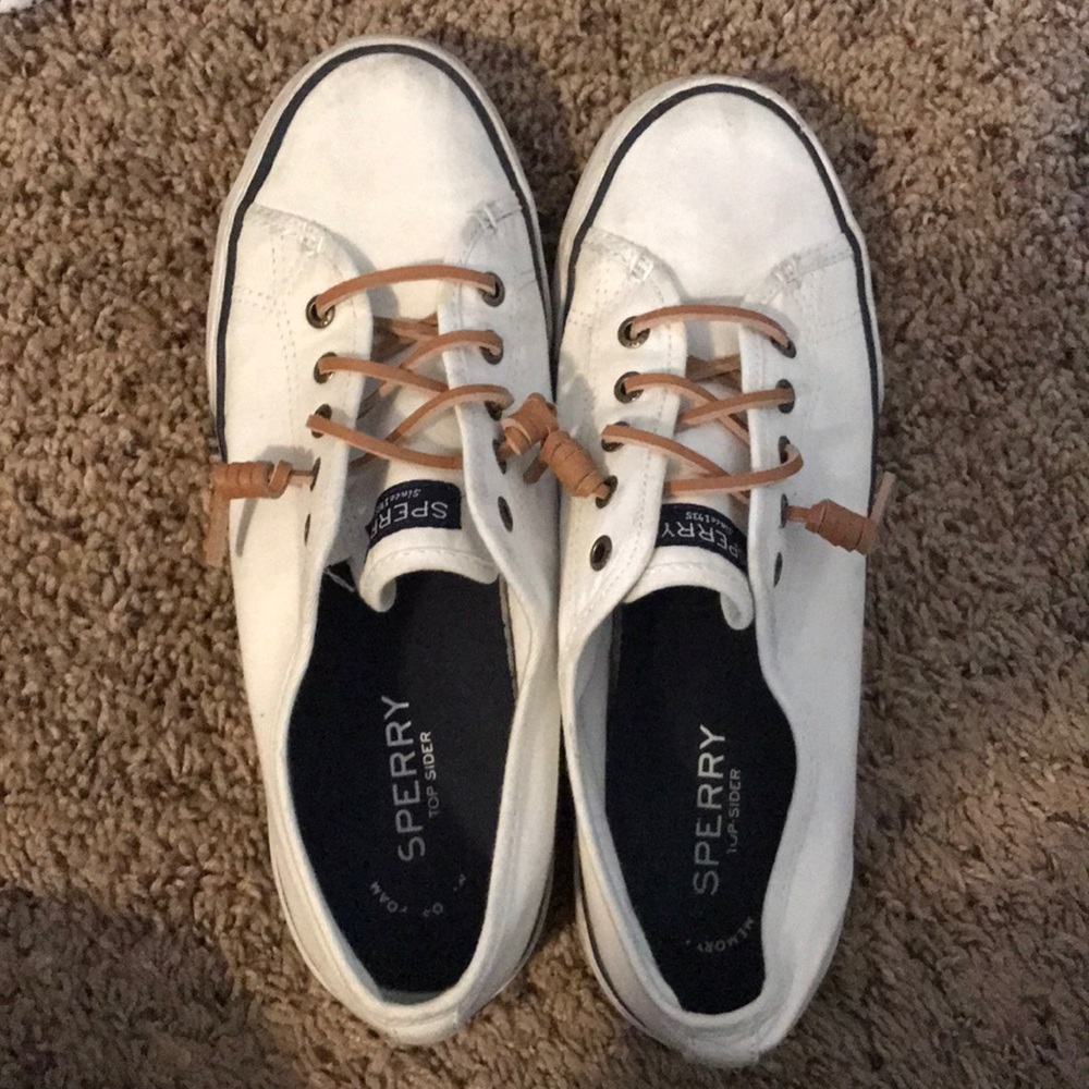 White sperry topsider shoes